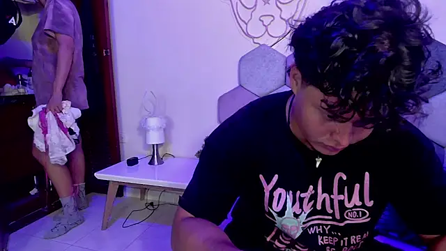 Snapshot of Horny_tgn chatting on March 15, 2025, 6:21 pm Horny tgn online show from March 15, 2025, 6:21 pm