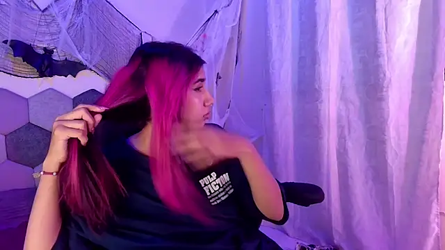 Snapshot of Horny_tgn chatting on November 7, 2025, 12:48 am Horny tgn online show from November 7, 2025, 12:48 am