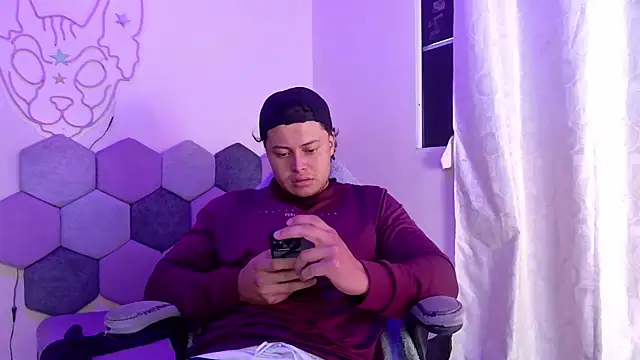 Snapshot of Horny_tgn chatting on September 15, 2025, 12:27 pm Horny tgn online show from September 15, 2025, 12:27 pm