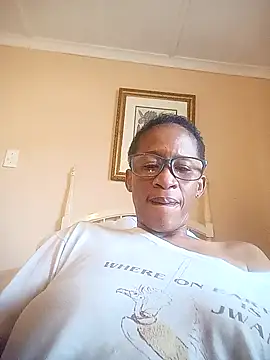 Snapshot of bustybillies chatting on December 16, 2025, 2:21 pm bustybillies online show from December 16, 2025, 2:21 pm