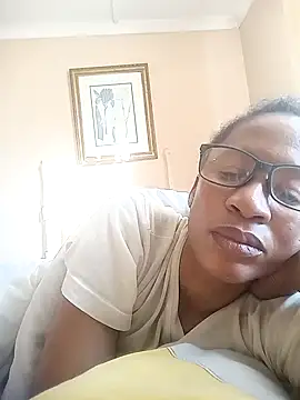 Snapshot of bustybillies chatting on December 17, 2025, 4:28 am bustybillies online show from December 17, 2025, 4:28 am