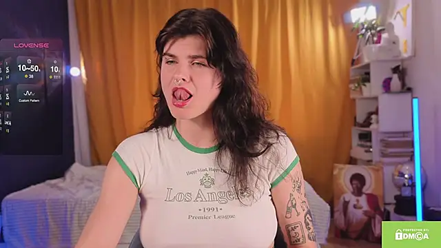 ginavontease online show from September 16, 2025, 12:06 pm