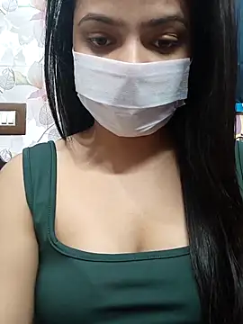 Snapshot of Myloveurvi chatting on November 24, 2025, 10:37 am Myloveurvi online show from November 24, 2025, 10:37 am