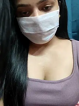 Myloveurvi online show from February 20, 2026, 5:37 pm