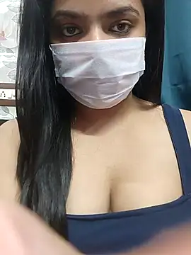 Snapshot of Myloveurvi chatting on December 18, 2025, 9:58 am Myloveurvi online show from December 18, 2025, 9:58 am