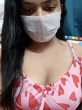 Myloveurvi online show from June 3, 2026, 5:17 pm
