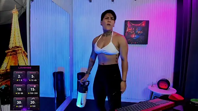 ZhoeStrong online show from April 13, 2026, 11:20 pm