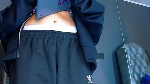 LusstCruella online show from December 5, 2025, 6:06 pm