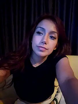 Snapshot of Lau1127 chatting on December 16, 2025, 3:33 am Lau1127 online show from December 16, 2025, 3:33 am