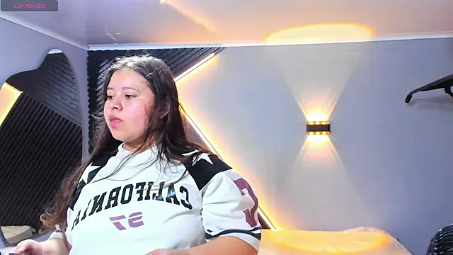 Laia and Aloby online show from March 13, 2026, 10:04 pm