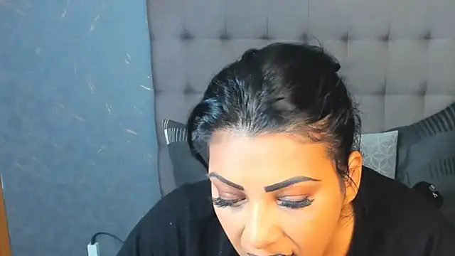 Snapshot of AmyCubes chatting on September 19, 2025, 3:43 am AmyCubes online show from September 19, 2025, 3:43 am