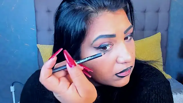 Snapshot of AmyCubes chatting on November 21, 2025, 9:19 am AmyCubes online show from November 21, 2025, 9:19 am