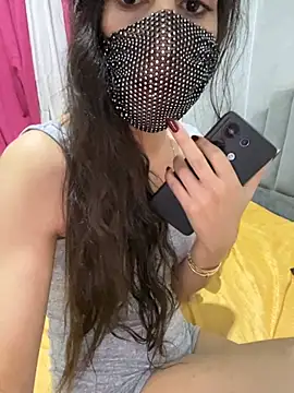 fatisexy online show from September 25, 2025, 6:47 pm