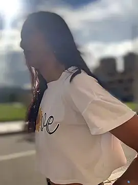 Nikol Rang   online show from October 24, 2025, 8:30 pm