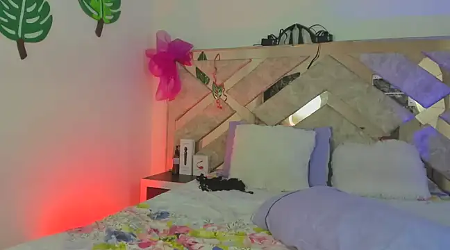  miss khloe online show from March 6, 2025, 5:24 am