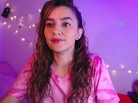 Snapshot of Lu_perez chatting on November 10, 2025, 6:13 pm Lu perez online show from November 10, 2025, 6:13 pm