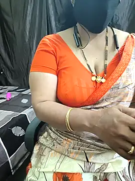 Snapshot of bhuvana555 chatting on February 15, 2026, 5:01 pm bhuvana555 online show from February 15, 2026, 5:01 pm