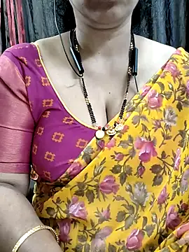 Snapshot of bhuvana555 chatting on February 4, 2026, 5:13 am bhuvana555 online show from February 4, 2026, 5:13 am