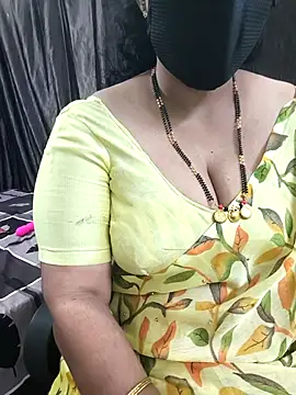 Snapshot of bhuvana555 chatting on February 13, 2026, 5:46 pm bhuvana555 online show from February 13, 2026, 5:46 pm