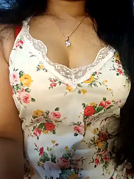 Rina777o online show from December 17, 2025, 9:58 am