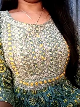 Snapshot of Rina777o chatting on December 5, 2025, 6:06 pm Rina777o online show from December 5, 2025, 6:06 pm