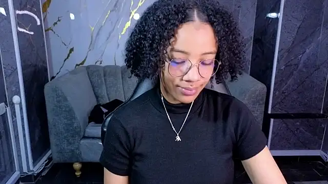 Violeth b online show from October 30, 2025, 12:47 pm