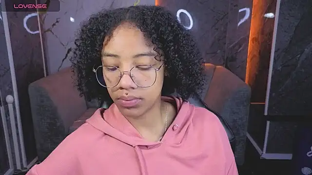 Violeth b online show from November 24, 2025, 12:49 pm