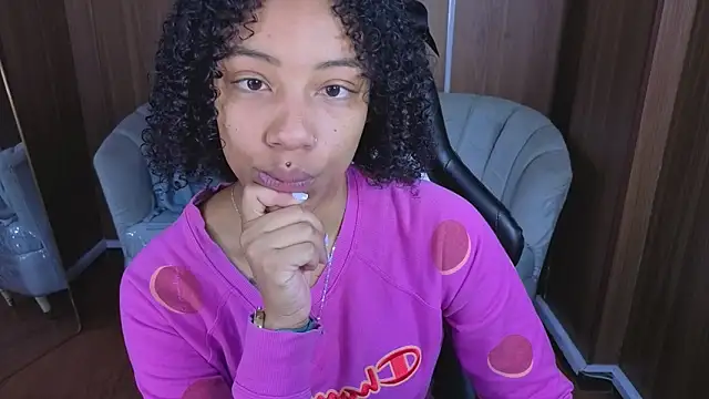 Violeth b online show from February 16, 2026, 12:26 pm