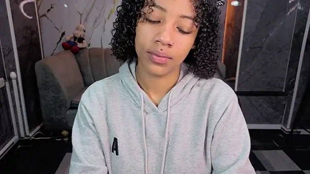 Violeth b online show from April 11, 2026, 1:04 pm