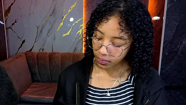 Violeth b online show from October 27, 2025, 12:50 pm