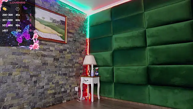 SelenSummer online show from March 5, 2026, 7:43 pm