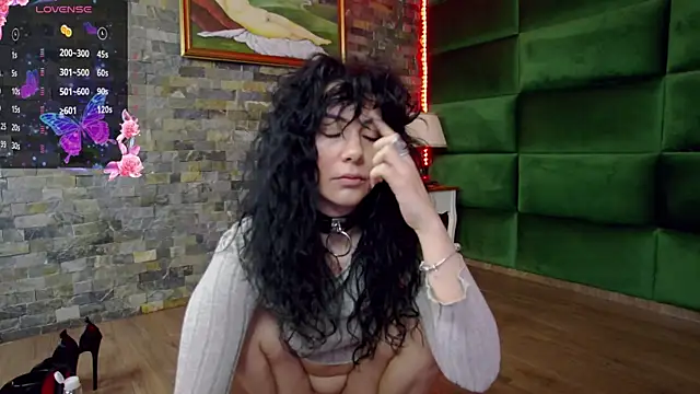 SelenSummer online show from March 23, 2026, 4:56 am