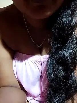 Snapshot of Diwya69 chatting on February 25, 2026, 8:08 pm Diwya69 online show from February 25, 2026, 8:08 pm