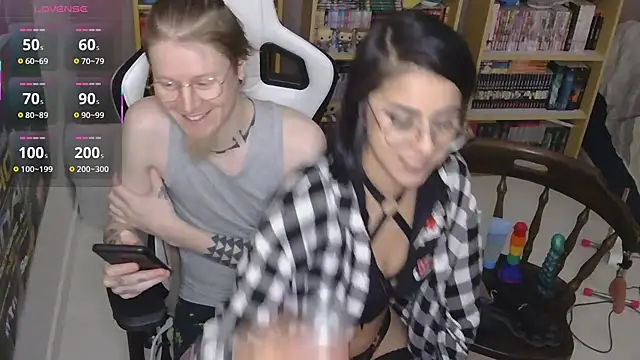 Snapshot of LisandreLaVenale chatting on November 26, 2025, 9:48 pm LisandreLaVenale online show from November 26, 2025, 9:48 pm