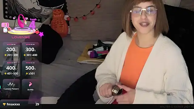 Snapshot of LisandreLaVenale chatting on October 31, 2025, 11:33 pm LisandreLaVenale online show from October 31, 2025, 11:33 pm