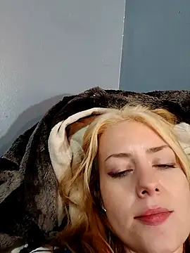 SkarlettRose96 online show from November 3, 2025, 7:46 am