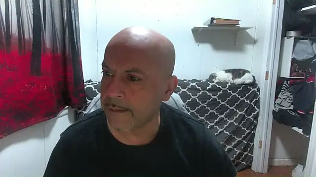 Snapshot of RickStone51 chatting on December 19, 2024, 3:18 am RickStone51 online show from December 19, 2024, 3:18 am