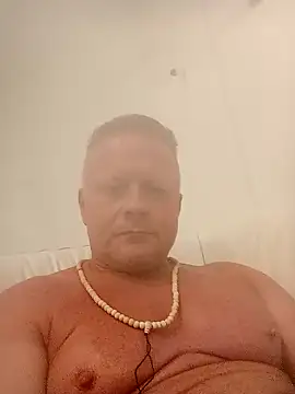 Snapshot of swingr chatting on December 7, 2024, 12:46 am swingr online show from December 7, 2024, 12:46 am