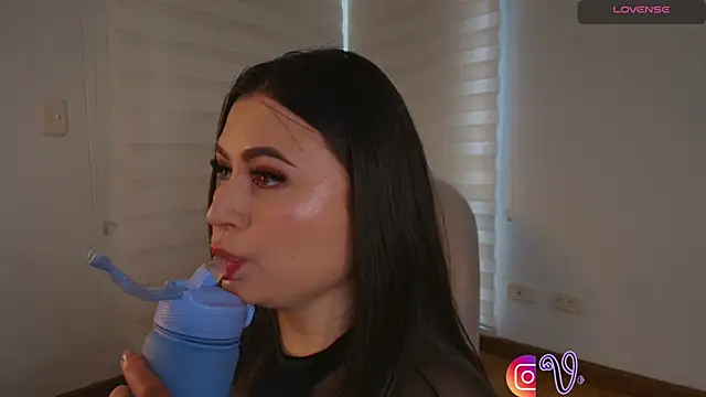 Snapshot of venusleroy_ chatting on October 26, 2025, 8:31 pm venusleroy online show from October 26, 2025, 8:31 pm