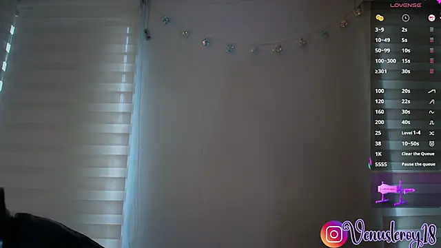 venusleroy  online show from March 26, 2026, 10:18 pm