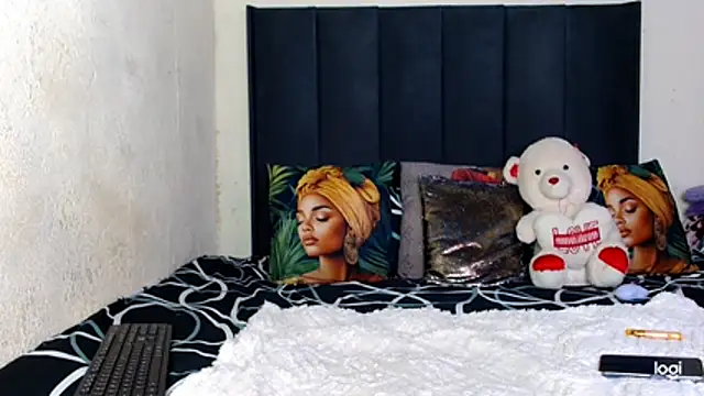 quenliyasa online show from April 22, 2026, 10:22 am