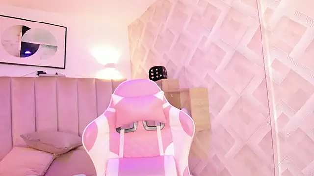 Haru Bonny online show from February 16, 2026, 8:18 pm