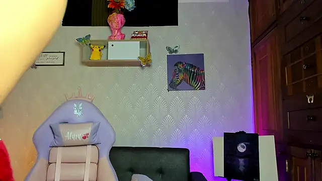 Snapshot of Alaia_Love77 chatting on November 14, 2025, 1:04 pm Alaia Love77 online show from November 14, 2025, 1:04 pm