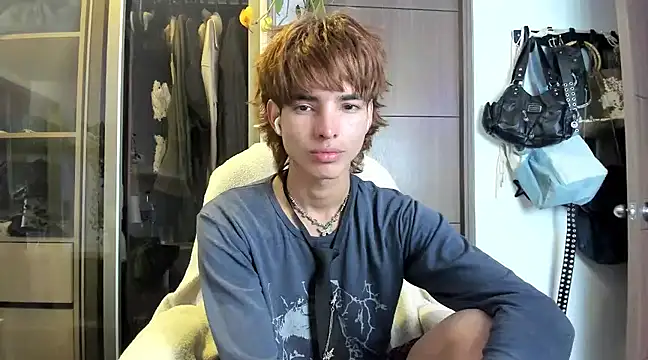 Snapshot of santy-kitty chatting on January 25, 2025, 1:10 am santy-kitty online show from January 25, 2025, 1:10 am