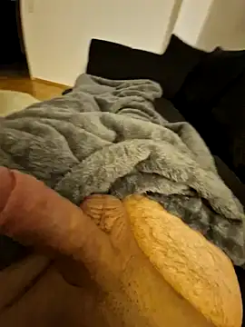 SexKing18x5 online show from February 4, 2025, 4:39 pm