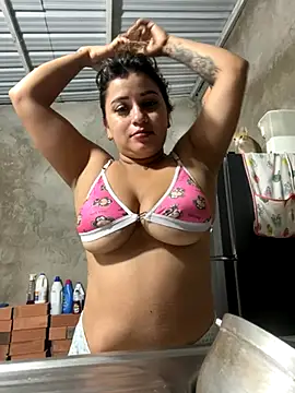 perlita05 online show from November 24, 2025, 5:13 pm