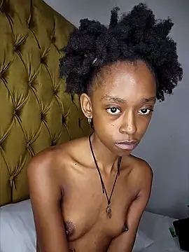 02Boitybaby online show from February 21, 2025, 4:26 pm