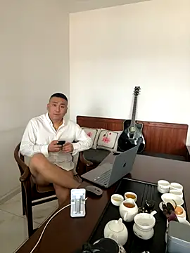 Snapshot of ShaoZian_1 chatting on November 4, 2025, 2:48 am ShaoZian 1 online show from November 4, 2025, 2:48 am