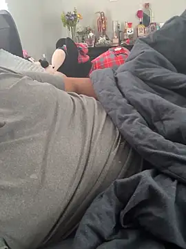 elamante03 online show from March 5, 2026, 4:47 pm