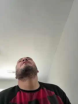 elamante03 online show from April 16, 2026, 3:35 pm